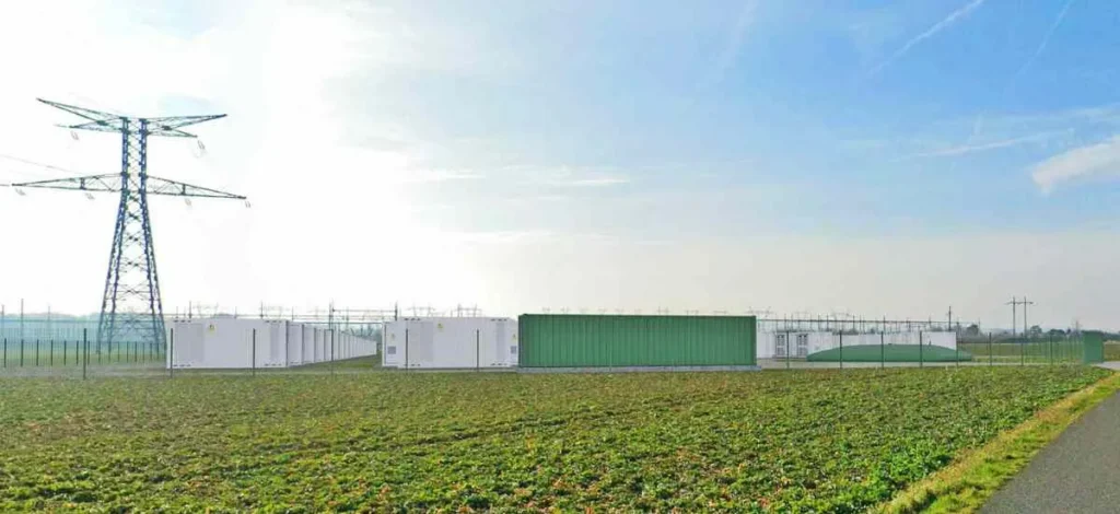 Yüksek gerilim hattına bağlı konteynerize batarya enerji depolama sistemi BESS ve mobil enerji tesisi
