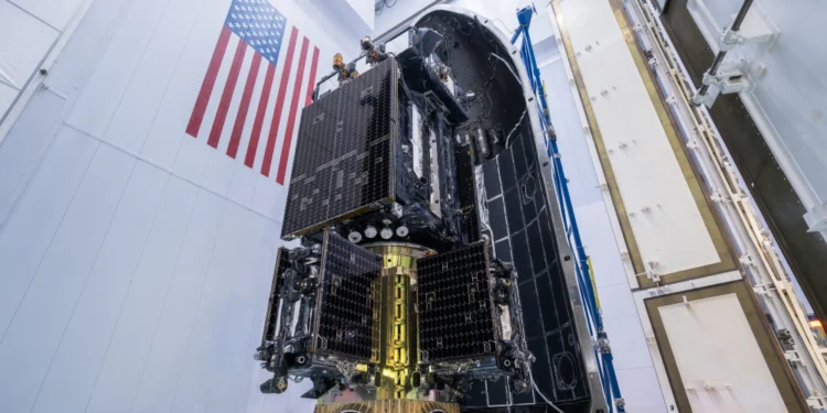 Northrop Grumman MRV ve üç adet MEP sisteminin fırlatma aracı kaportasına entegre edilmeden önceki hazırlık aşaması