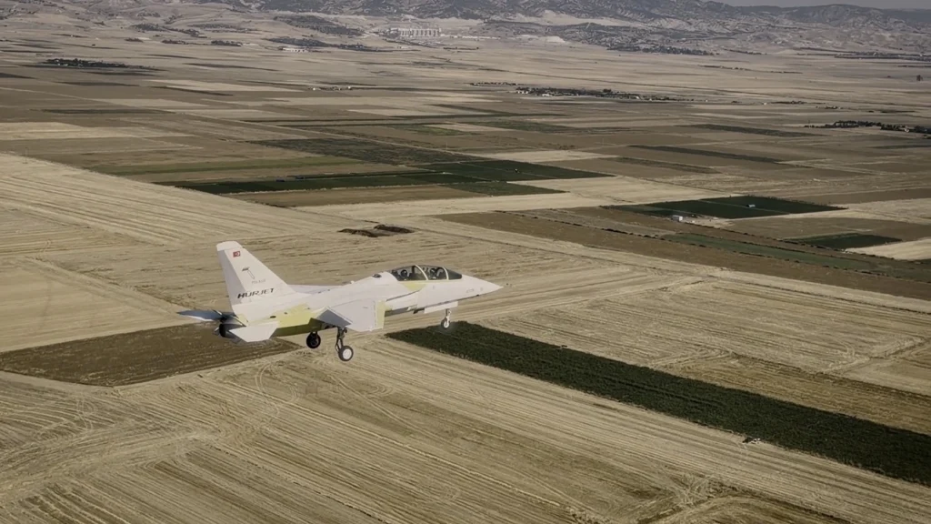 HÜRJET Türkiye semalarında uçuş testi sırasında