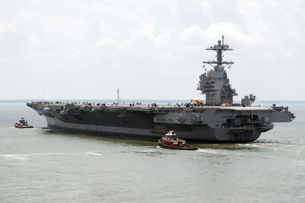 John F. Kennedy CVN 79 tatbikatların ardından tersaneye dönüyor