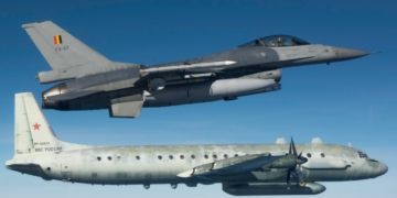 Belçika savunması ve hava kuvvetlerine ait F-16 uçağının uçuş esnasındaki operasyonel faaliyeti