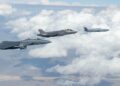 FQ-42 Vengeance, F-35 ve F-15E ile formasyon uçuşunda