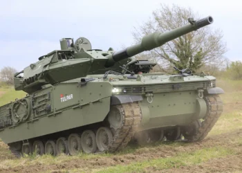 Otokar TULPAR paletli zırhlı muharebe aracına entegre edilen Leonardo HITFACT MkII 120 mm kule